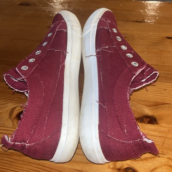 Maroon Babalu by Corkys size 10 - Picture 6 of 8